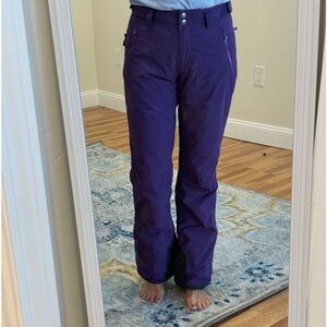 Helly Hansen Women Medium Ski Pants Gently Used and No Flaws. Like New.